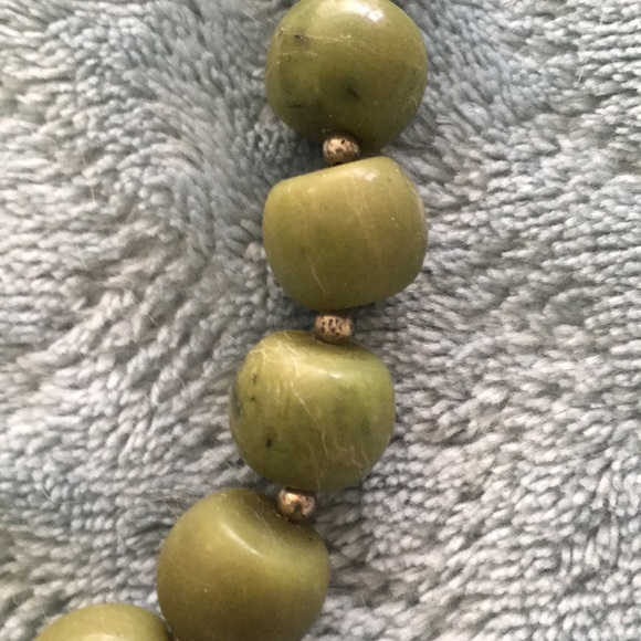 Jade with carved dragon - Picture 3 of 4